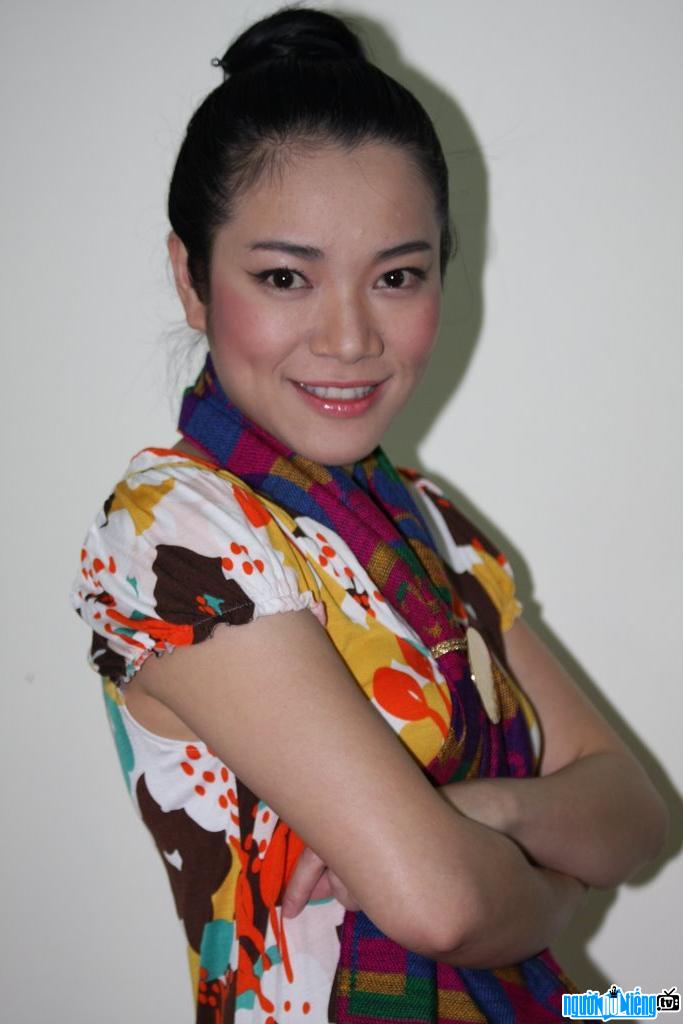  A new image of female singer Nghi Van