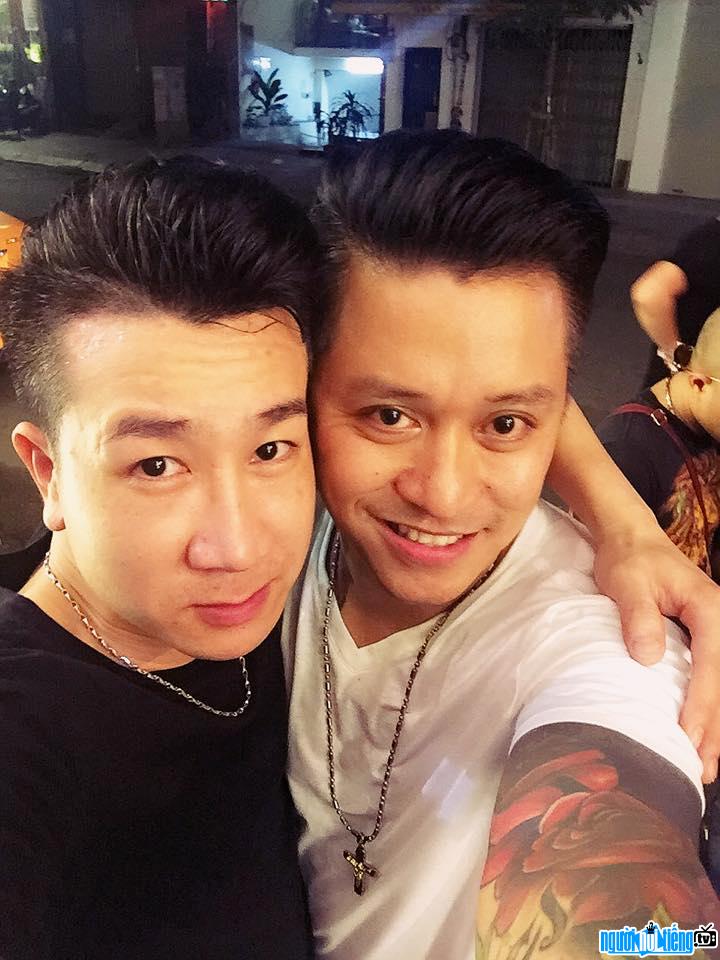  Photo of singer Vi MJ and male singer Tuan Hung