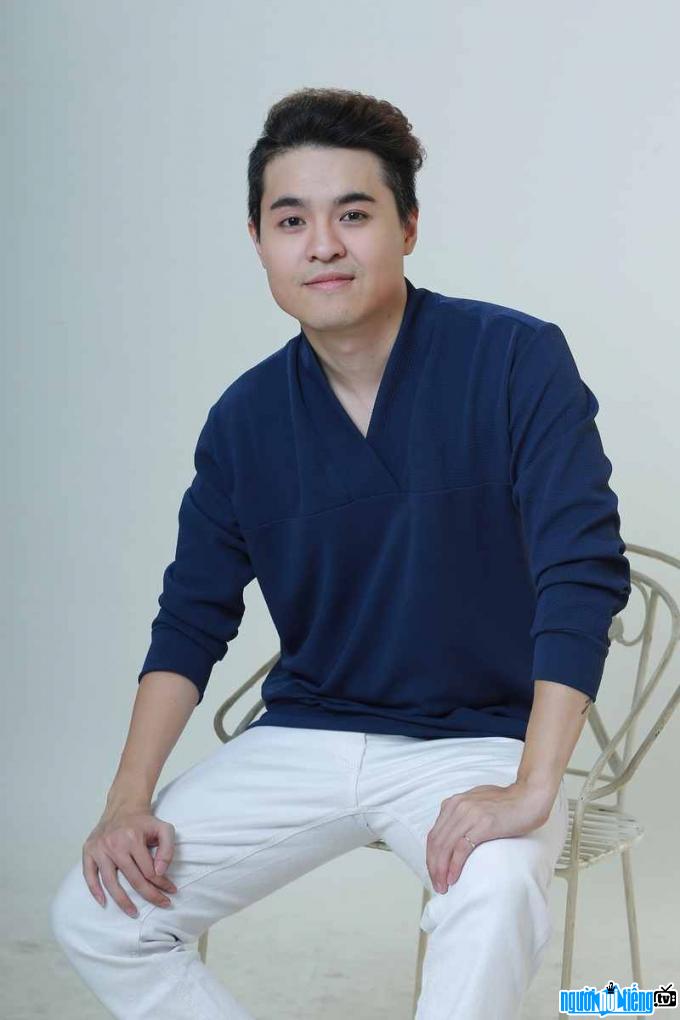 Ca sĩ Hoài Anh Kiệt là con trai của nghệ sĩ cải lương nổi tiếng Hoài Thanh
