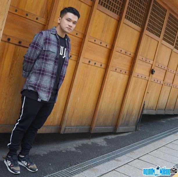Latest picture of musician Bao Thach