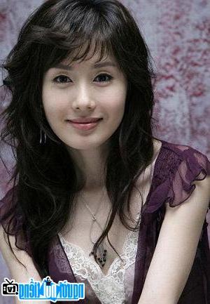 Kim Ji - Soon - nữ diễn viên xinh đẹp
