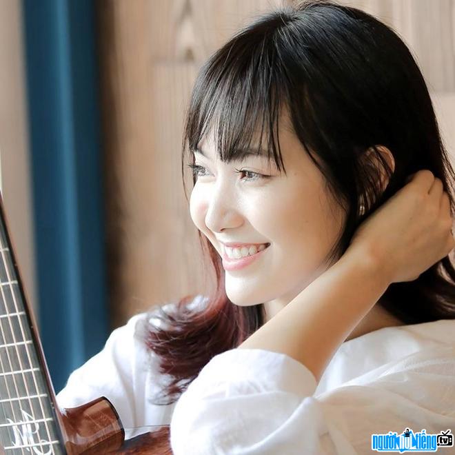  Singer Jang Mi has a sweet voice