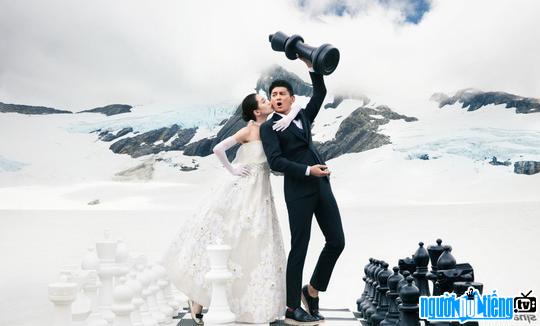 Romantic wedding photo of actor Ngo Ky Long and Luu Thi Thi