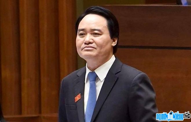 A new photo of the new Minister of Education and Training Phung Xuan Nha