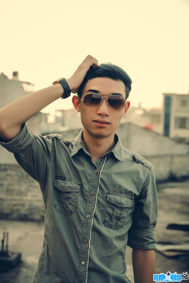 Eddy Kiên là ca sĩ kiêm rapper đang được giới trẻ Việt quan tâm