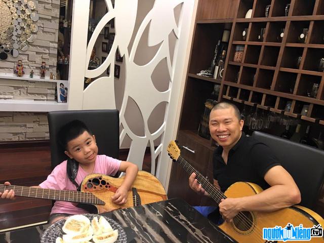 Actor Hai Anh and his son