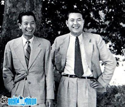 Bộ trưởng Nguyễn Mạnh Hà và cựu Bộ trưởng Vũ Trọng Khánh tại Pháp vào năm 1946