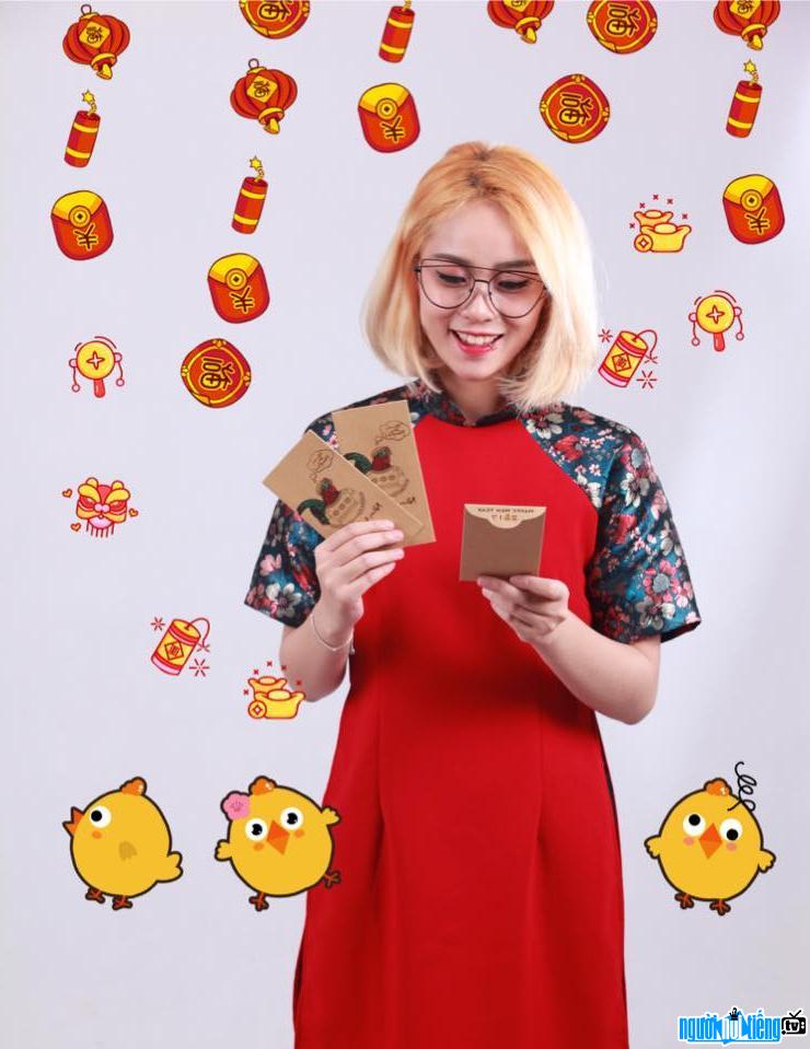  Picture of hot girl MisThy during the Lunar New Year