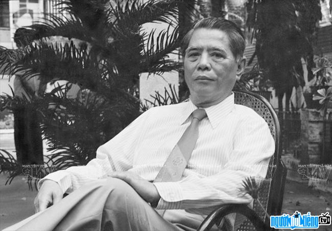 Another portrait of the late General Secretary Nguyen Van Linh