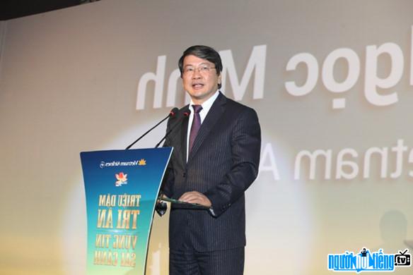  Pham Ngoc Minh speaking at an event