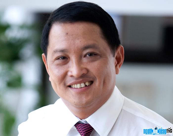  Another portrait of businessman Nguyen Van Dat