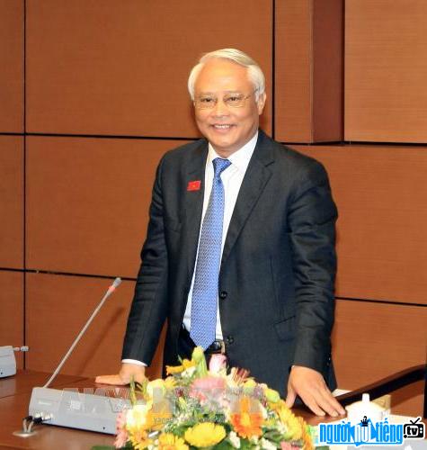 Phó chủ tịch quốc hội Uông Chu Lưu phát biểu trong một cuộc hội nghị