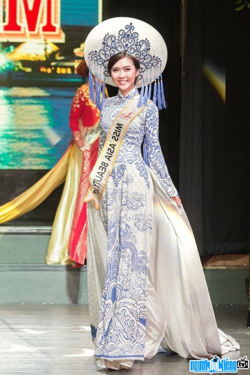  Picture of Miss Tuong Linh in the Miss Asia beauty contest 2017