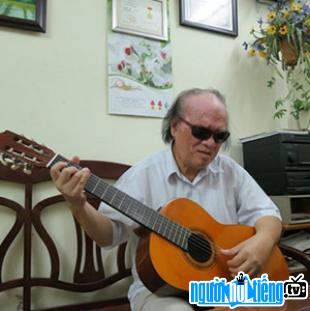 Hình ảnh khác về nghệ sĩ đàn guitar Văn Vượng