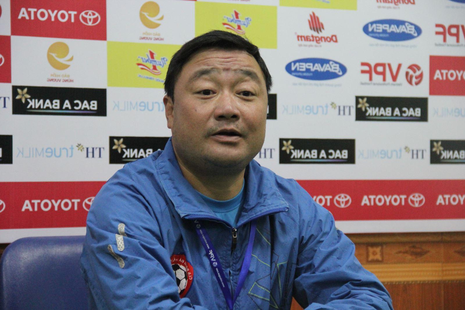 Huấn luyện viên bóng đá Trương Việt Hoàng - người từng ghi dấu ấn với bàn thắng trong trận đấu với đội tuyển Thái Lan ở giải Tiger Cup 98