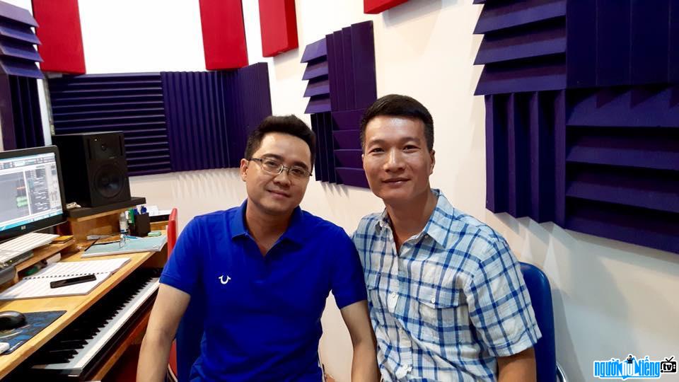 A latest image of Singer Dzoan Minh