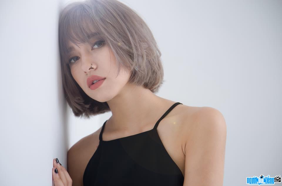 Cận cảnh nhan sắc xinh đẹp của hot girl Klaudia Nguyễn