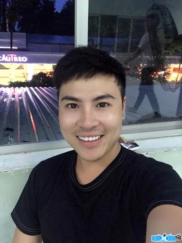  Latest picture of singer Hoang Thai Nghia