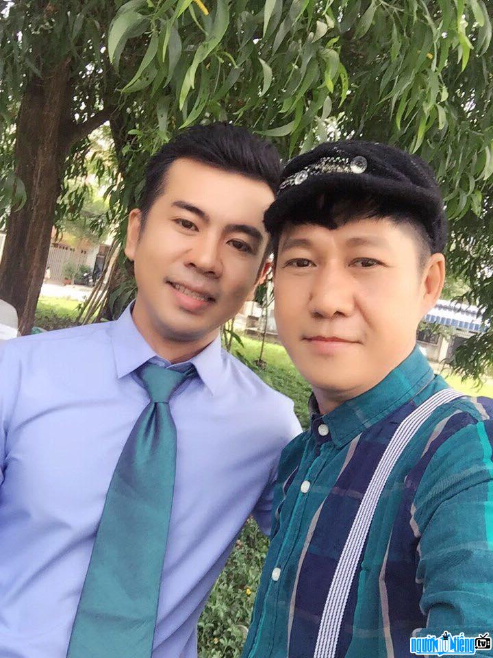 Singer Sy Ben with Singer Pham Dung