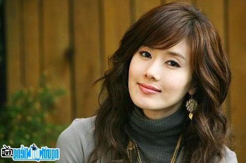 Một hình ảnh về nữ diễn viên Kim Ji - Soon