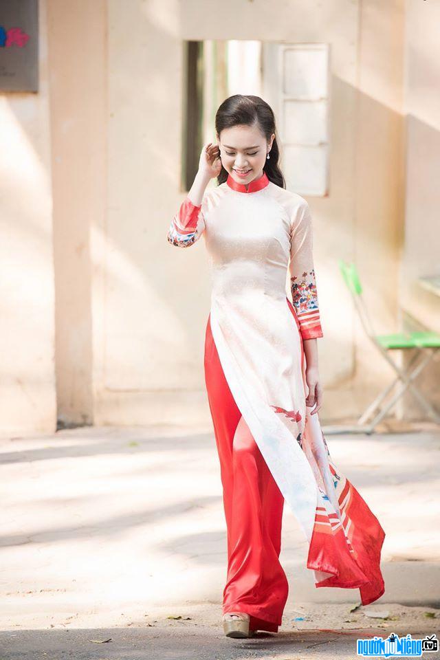 A new photo of Phung Bao Ngoc Van - Top 10 contestant of Miss Vietnam 2016