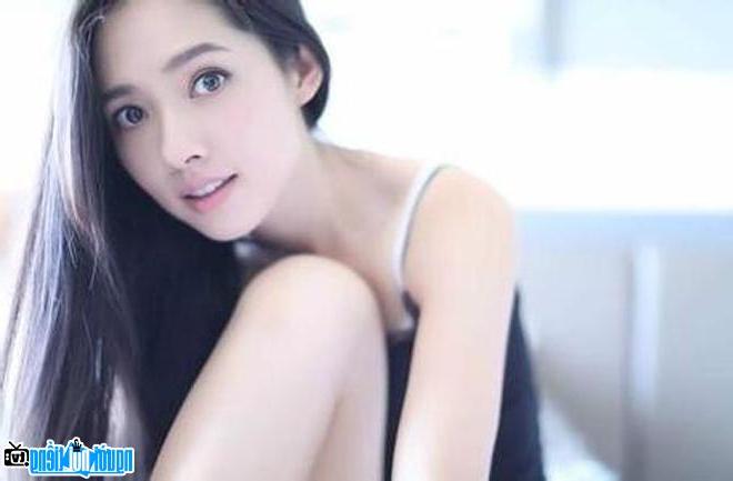  The natural beauty of actress Quach Bich Dinh when she is over 30