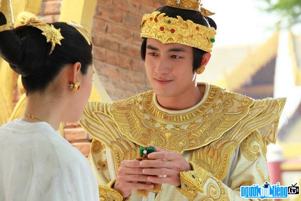  Lam Canh Tan in a historical role Bo Bu Kinh Xin
