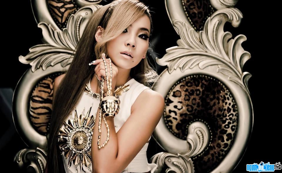 The attractive beauty of singer CL