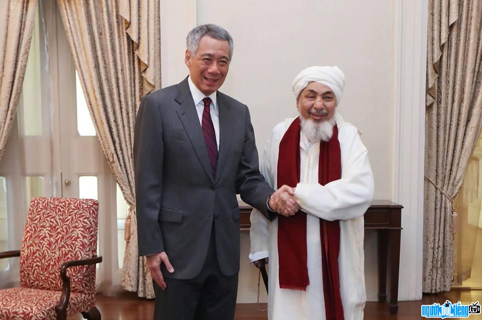 Lý Hiển Long trong buổi gặp gỡ học giả hồi giáo nổi tiếng Shaykh bin bayyah