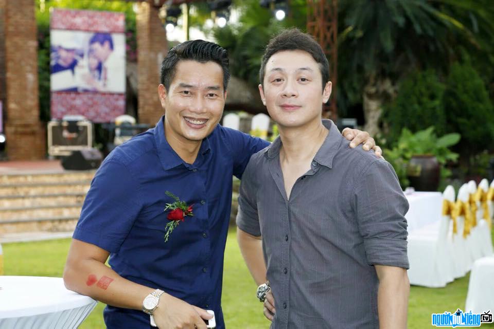  MC- Editor Hoa Thanh Tung with MC Anh Tuan