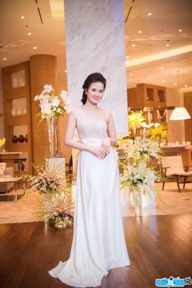  beautiful Huyen Chau in a recent event