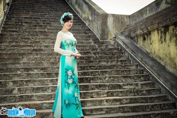  A latest image of runner-up To Huong Lan in the collection of designer Tien Loi