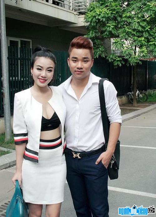  Huu Cong and his girlfriend Linh Miu surprised many fans today when break up statement