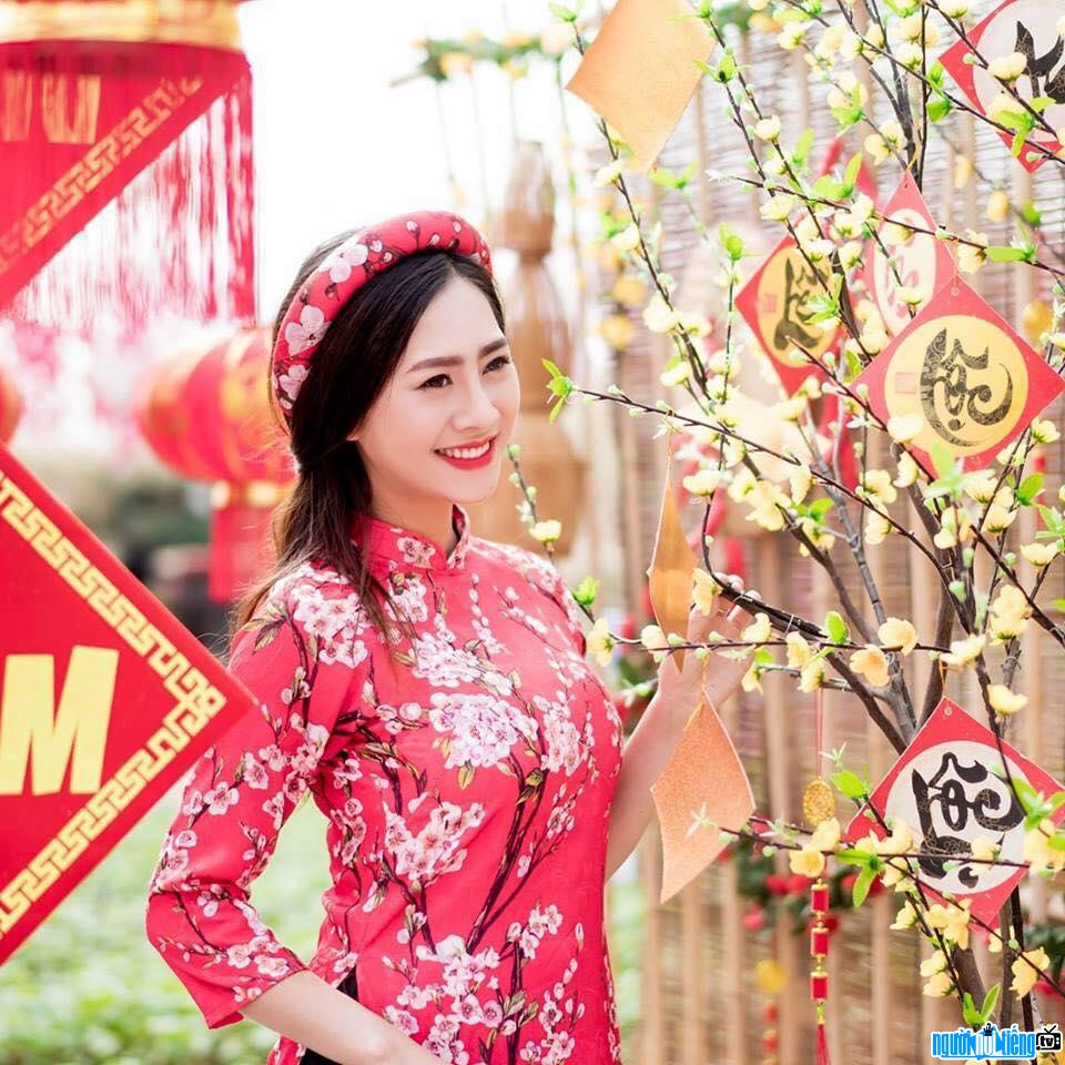  Picture of actress Yen Xoi in her New Year's photo set