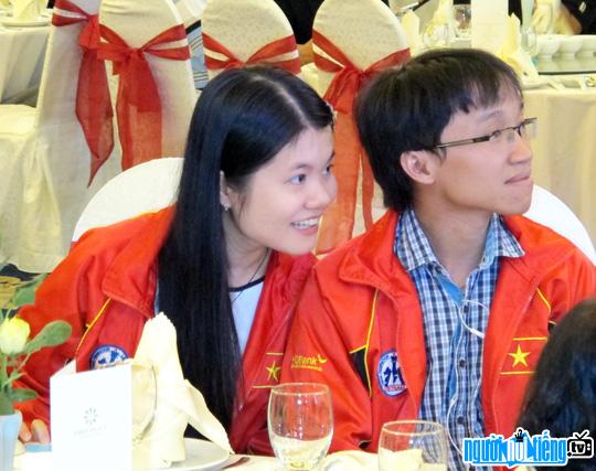 Picture photo of chess grandmaster Pham Le Thao Nguyen with her husband - Grandmaster Nguyen Ngoc Truong Son
