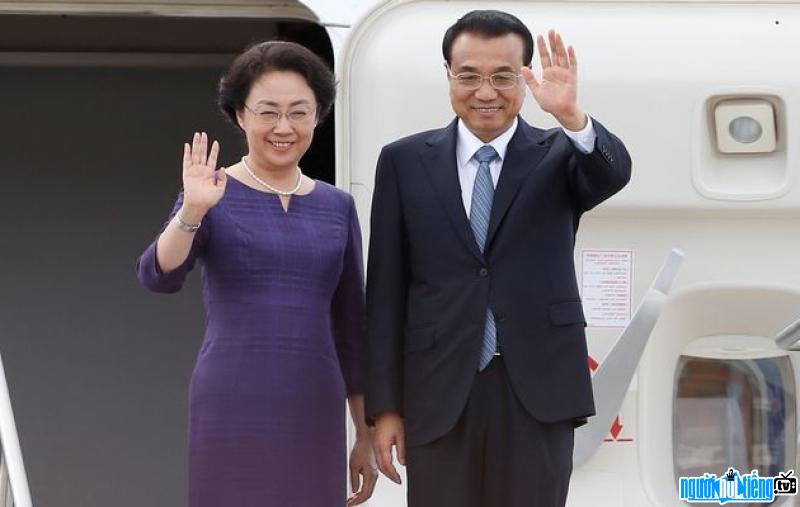 Prime Minister Li Keqiang with his wife