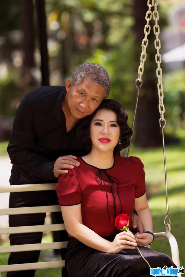 Le Hoai Anh is happy with her husband