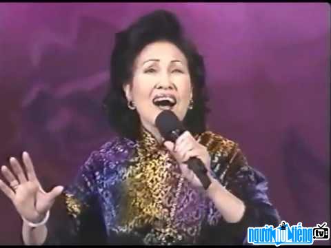  the first famous singer Thai Thanh known as Timeless Singing