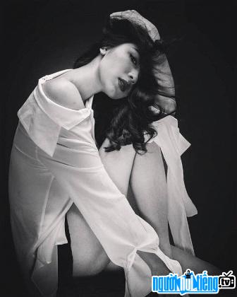  Personality image of model Dong Anh Quynh
