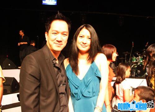  Huy MC and his wife participated in the live show night of female singer My Linh