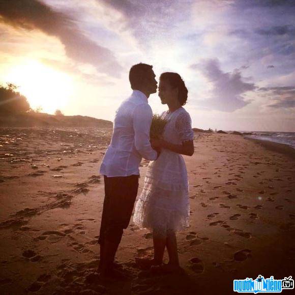 Romantic wedding photo of the actor Actress Nguyet Anh