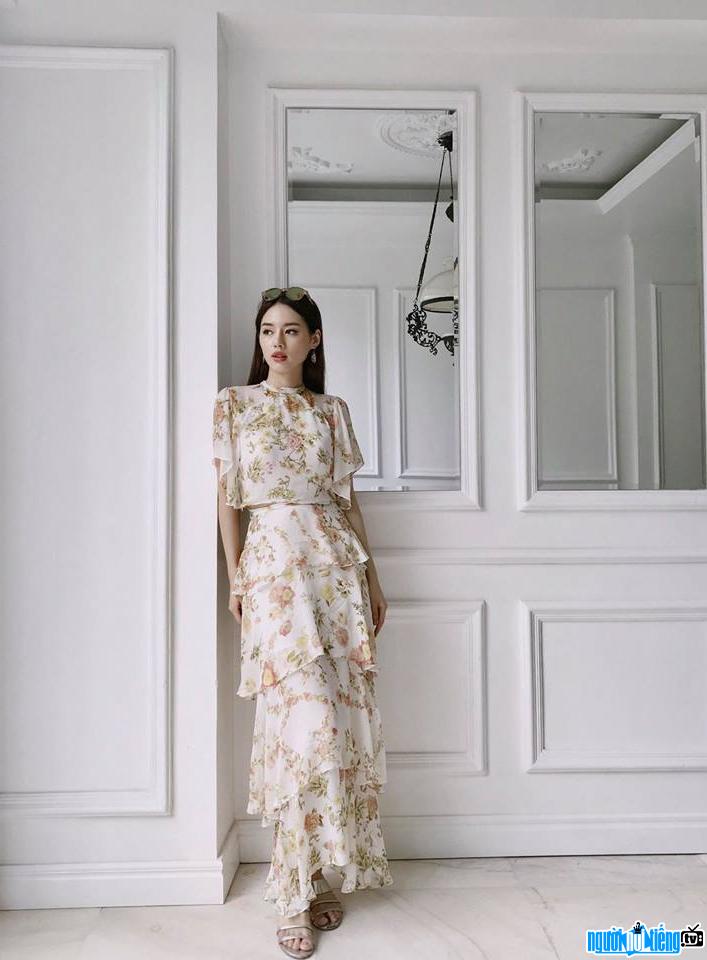  hot girl Dang Khanh Linh image in a fashion photo set