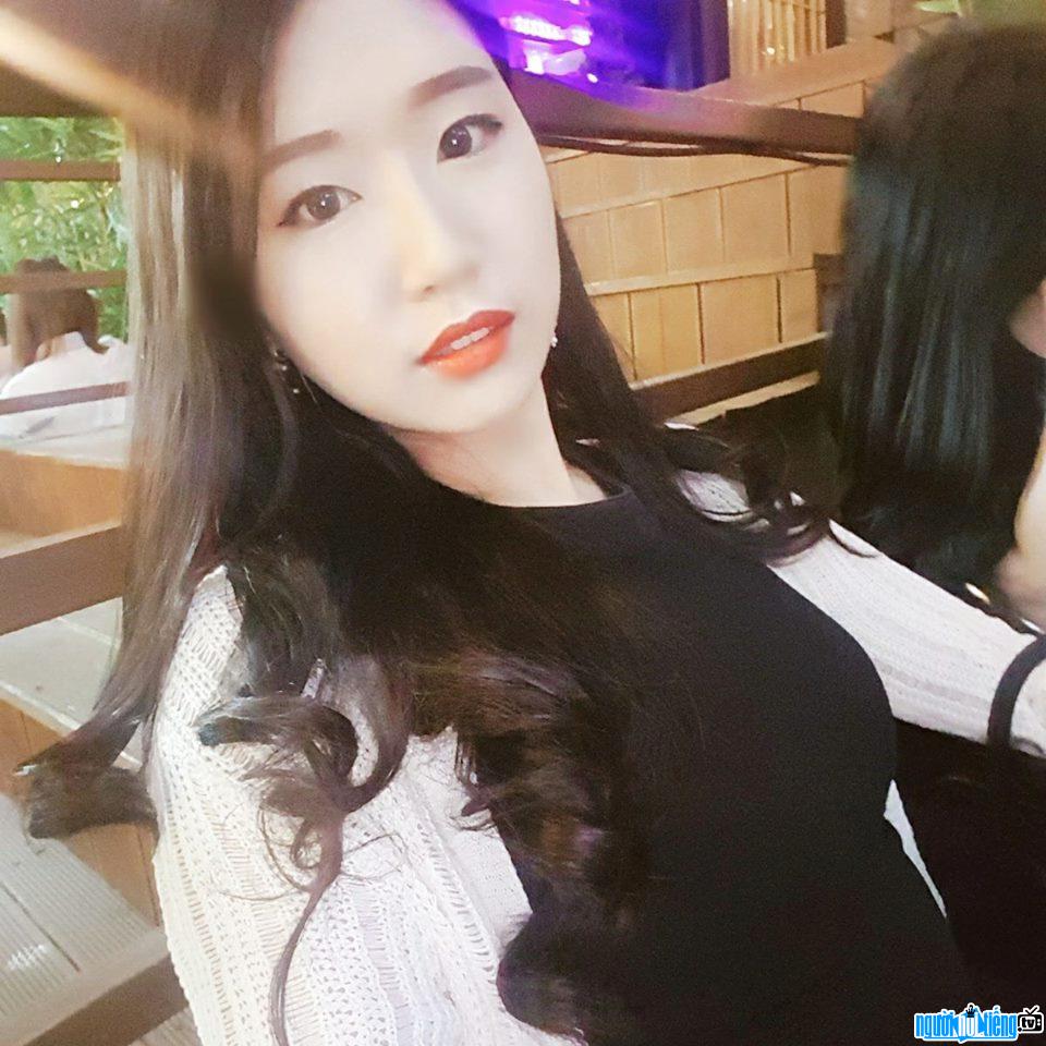 Hình ảnh mới nhất về hot girl Jin Ju