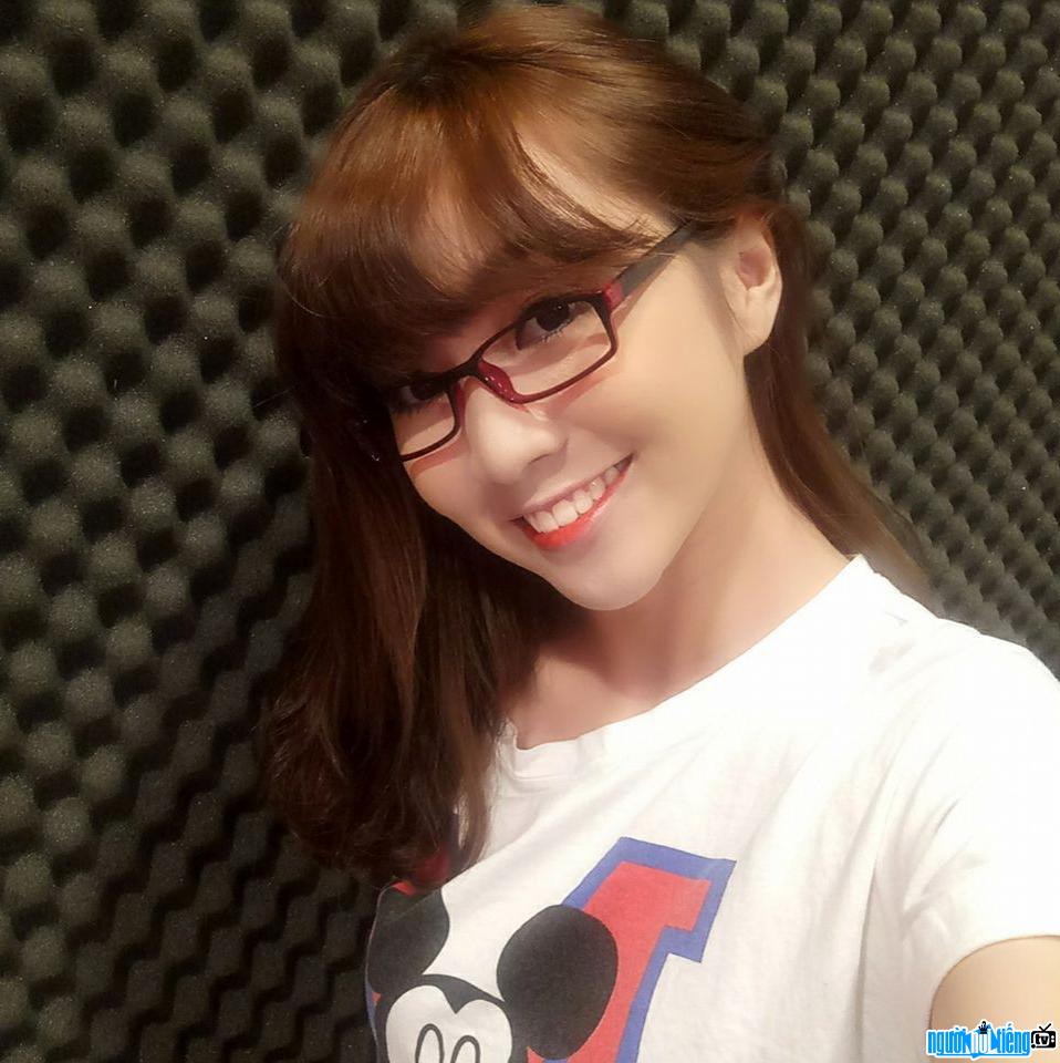 The latest image of rapper Nhu Hexi