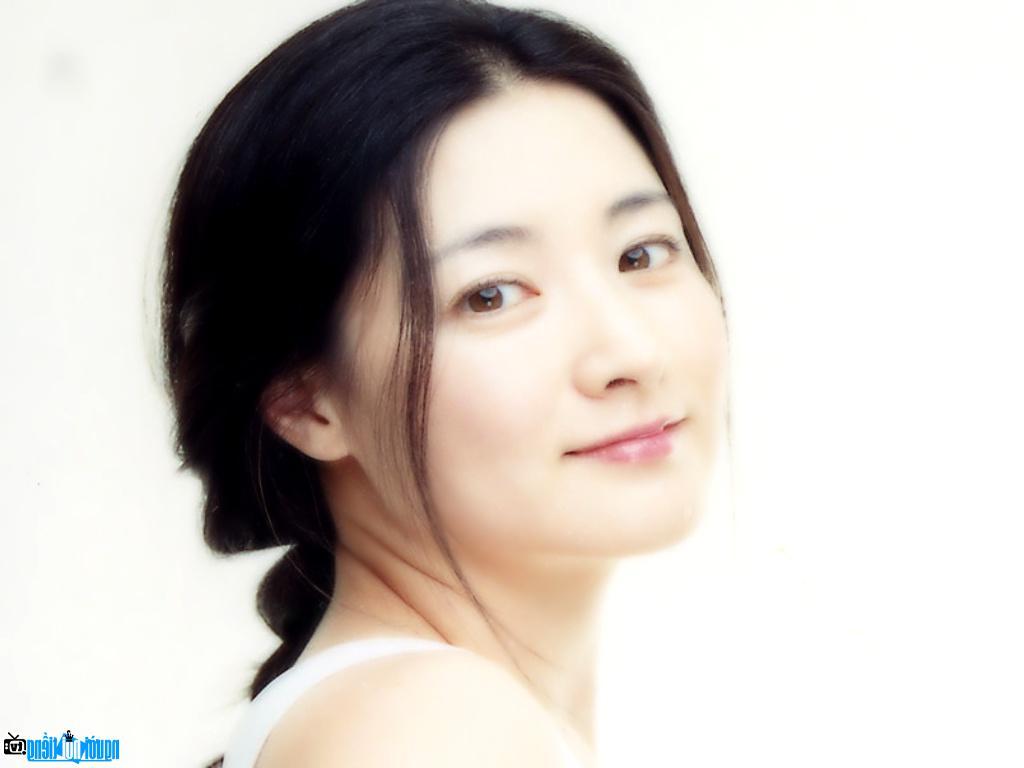 Lee Young Ae trẻ chung