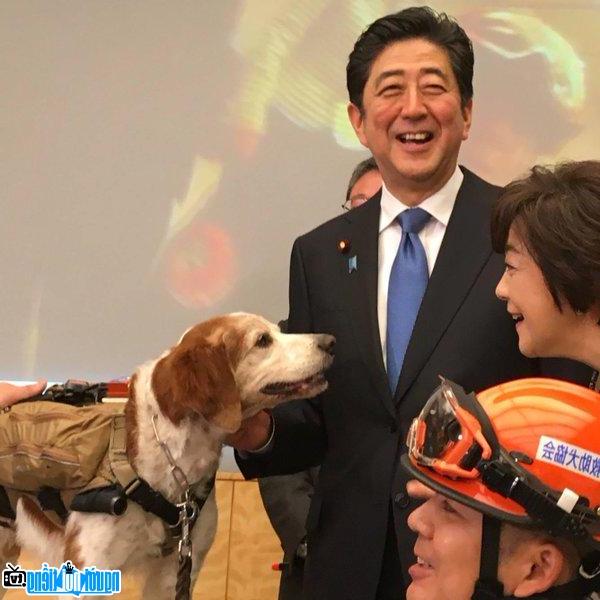 Vẻ rạng ngời của Thủ tướng Nhật Bản Abe Shinzo