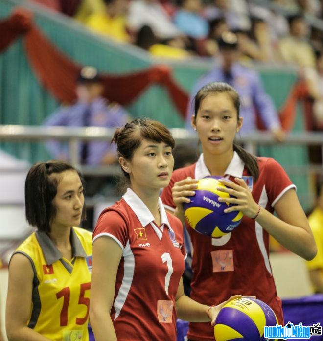 Hình ảnh vận động viên Trần Thị Thảo‬‬ trong màu áo của Đội bóng chuyền Việt Nam