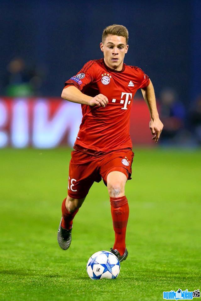 Joshua Kimmich - tiền vệ của đội tuyển bóng đá quốc gia Đức