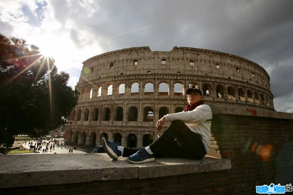 Hoàng Khải tại Colosseo -Roma-Italia.