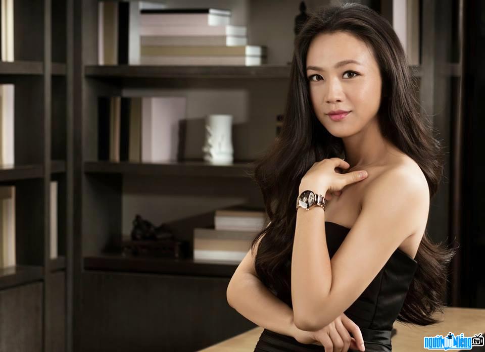 A close-up of actor Thang Duy's beauty